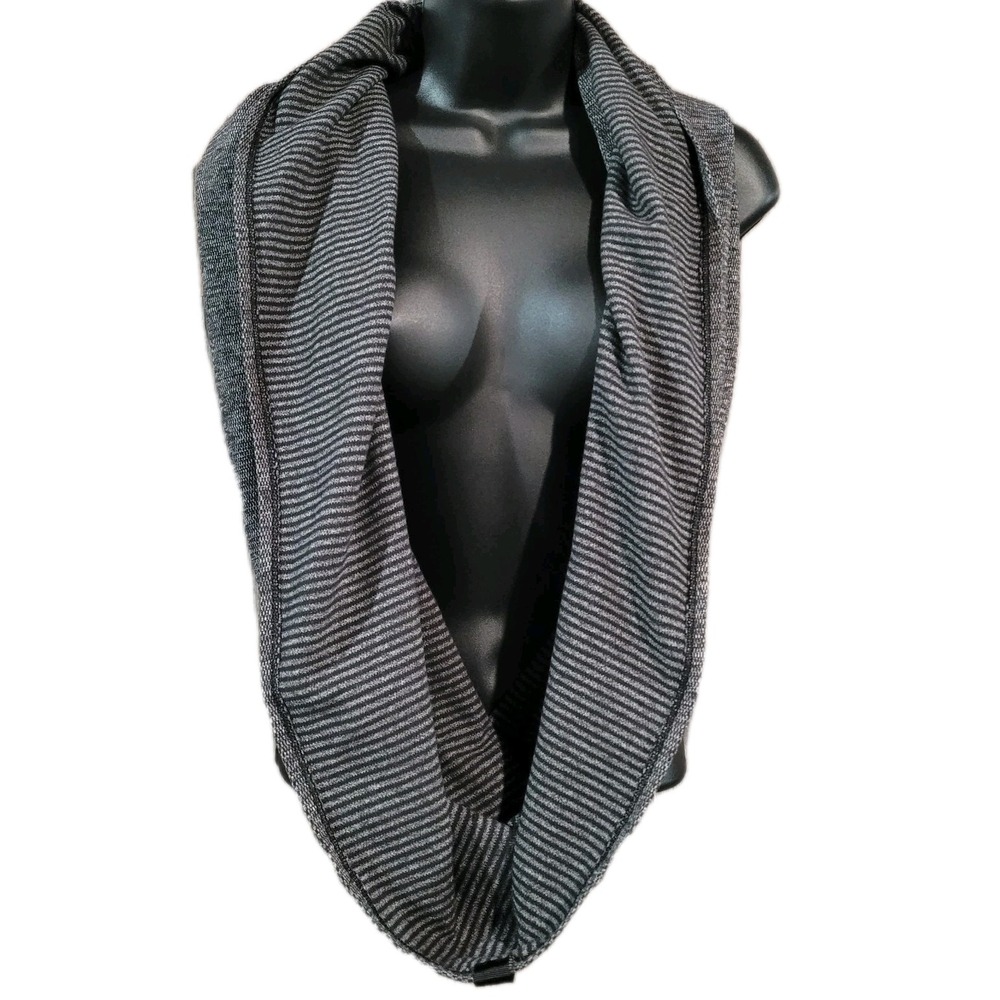 Lululemon Vinyasa Infinity Scarf Dark Gray Convertible Snap Button Stretch Knit